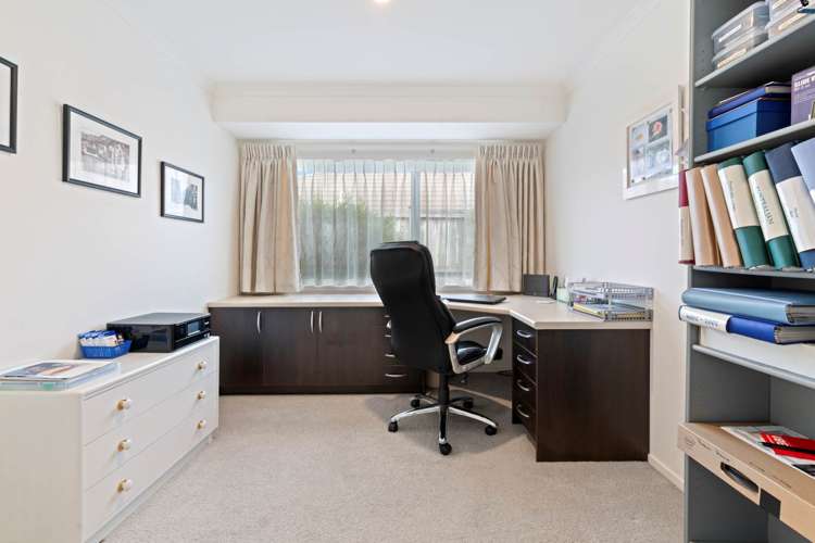 15 Tongeren Square Karaka_18