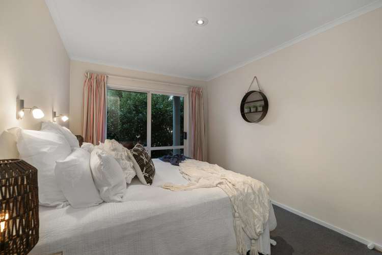 19b Wynyard Crescent Fernhill/Sunshine Bay_16