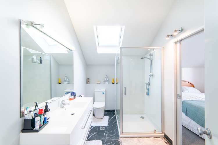 98 Churchill Road Murrays Bay_14