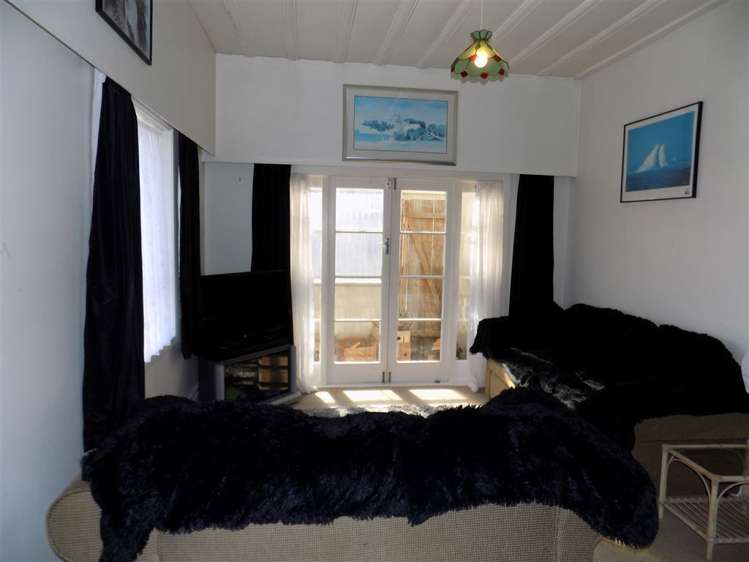 7 Silverton Road Waihi_6