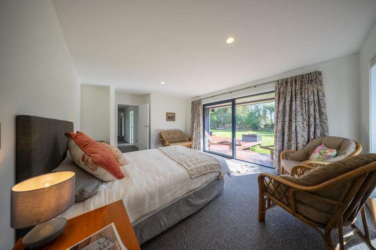 330 Sinclair Road Te Anau_17