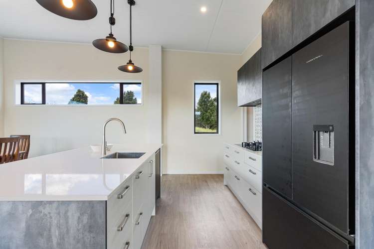 3 Rewarewa Rise Whangamata_4