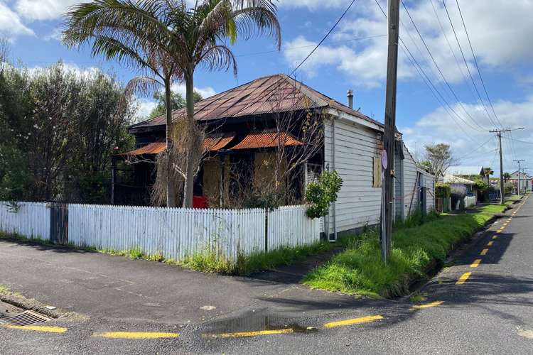 600 Cochrane Street_2