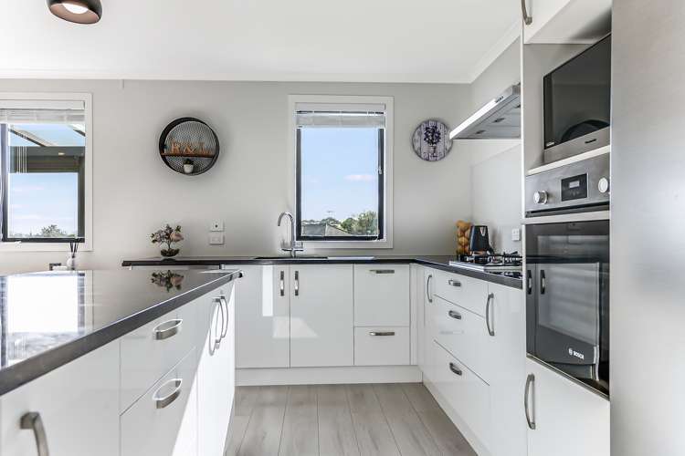 18 Te Tiireke Drive Glenview_7