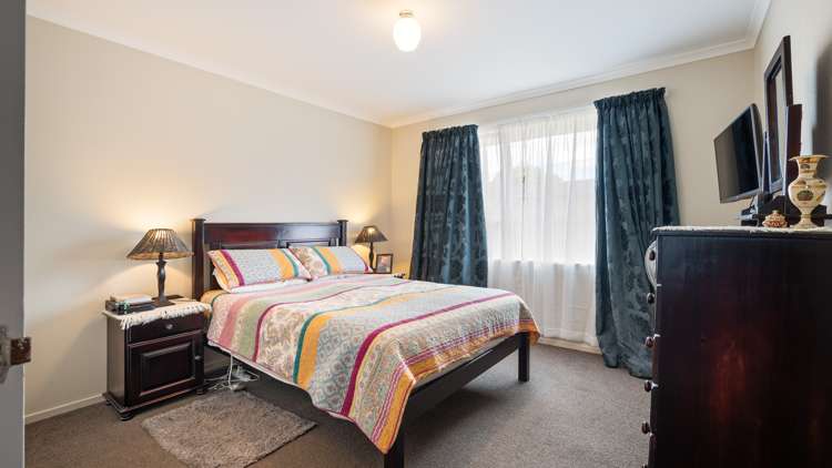 2/148 Beach Road North New Brighton_5