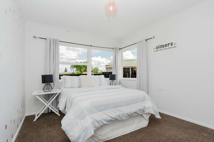 21 Jeanette Street Glenview_9