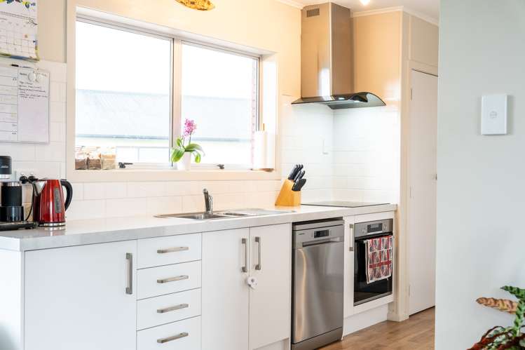 15 Poaka Avenue Dinsdale_10