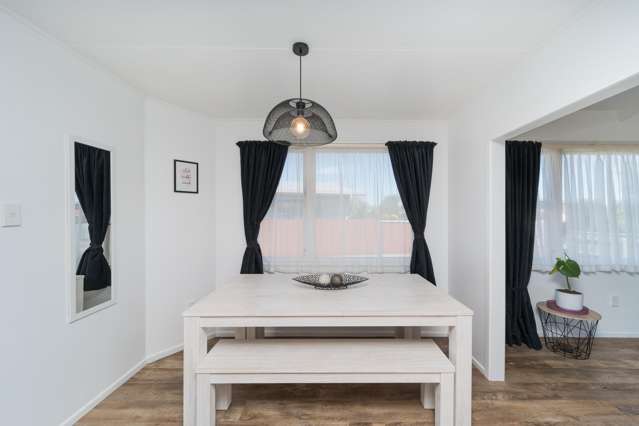 61 Lockhart Avenue Milson_2