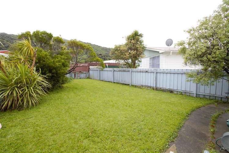 19 Kendal Grove Wainuiomata_7