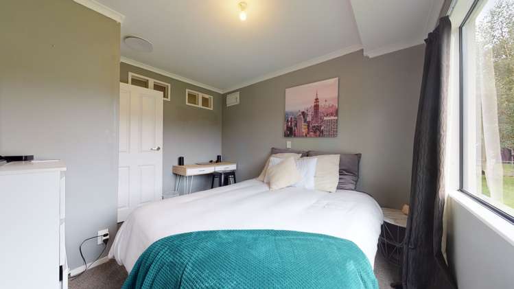 1101 Queen Street East Levin_10