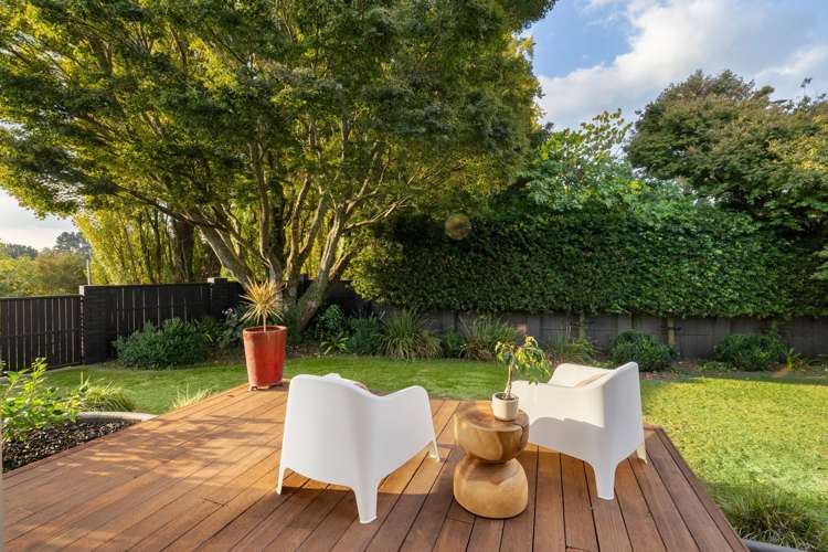 809 River Road Chartwell_10