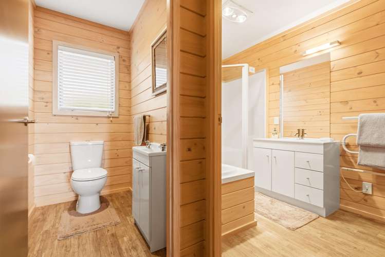 32A Mackenzie Street Waimarino_18