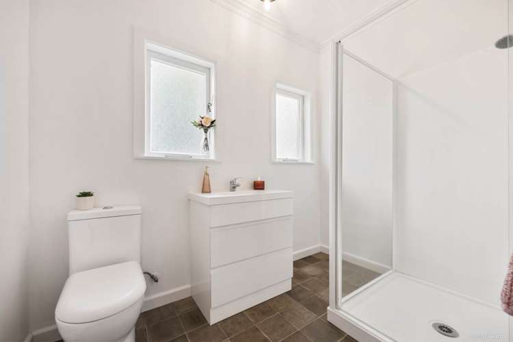 49 Gardner Avenue New Lynn_9