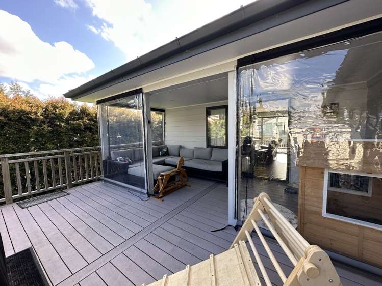 125 Solar Road Glen Eden_14