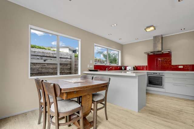 5 Merville Avenue Te Atatu South_4