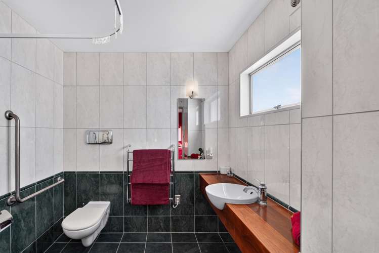 170 Kaimata Road Bay View_37