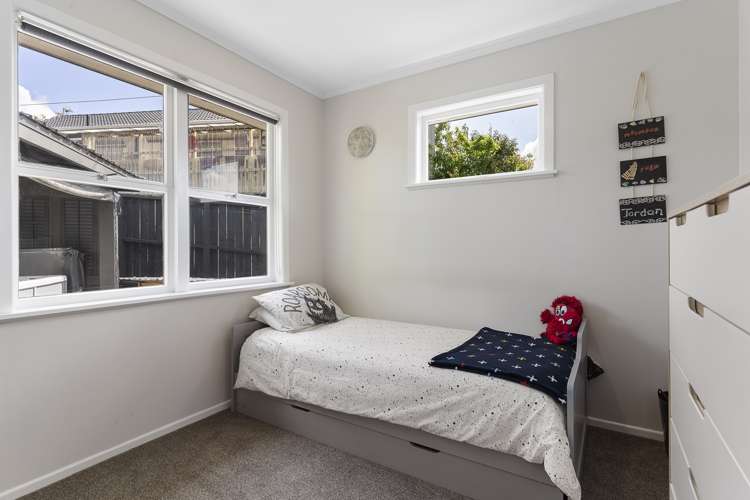 5b Tirimoana Road Te Atatu South_16