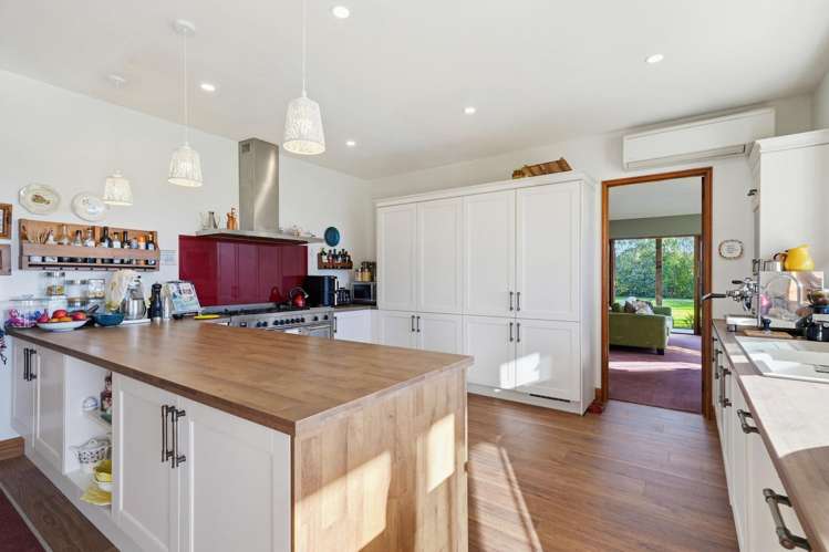 1402 North Eyre Road West Eyreton_4