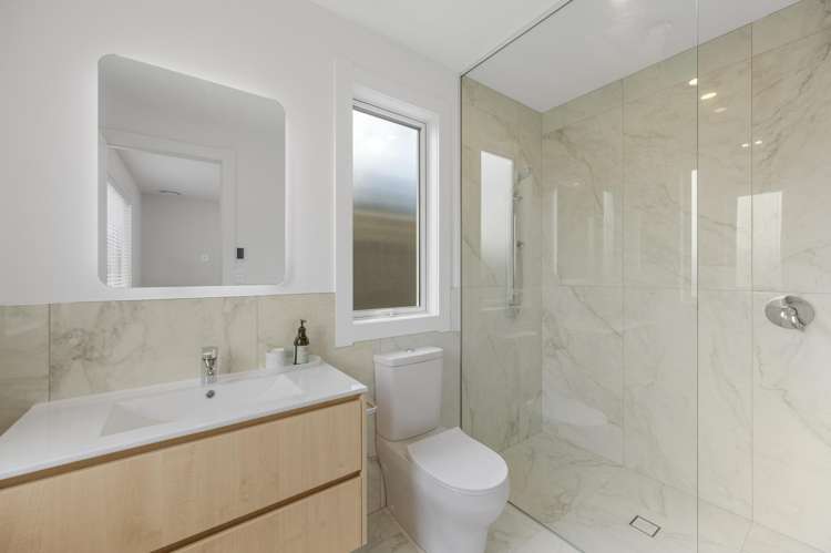 102 Pelorus Avenue Poraiti_14