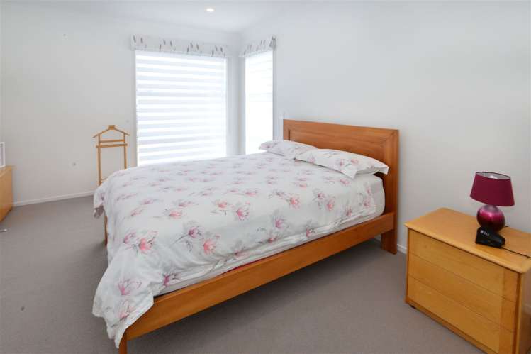 3 Couldrey Crescent Red Beach_11