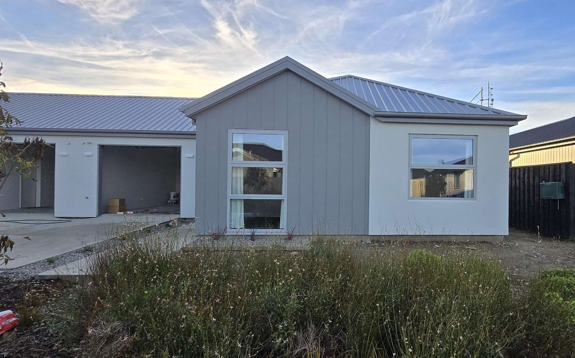 13 Finn Avenue 11103_0