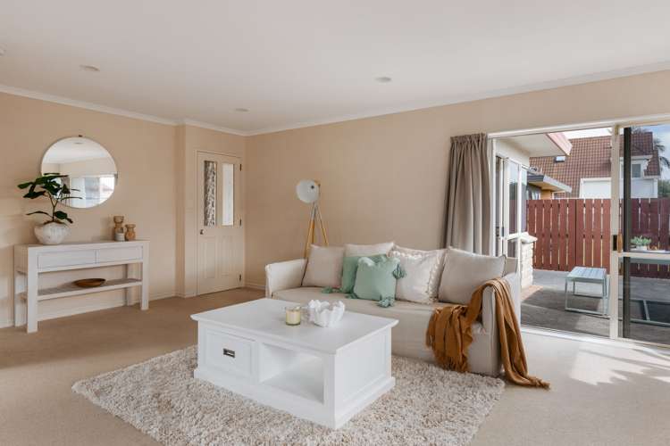 22 Azalea Dell Mount Maunganui_13