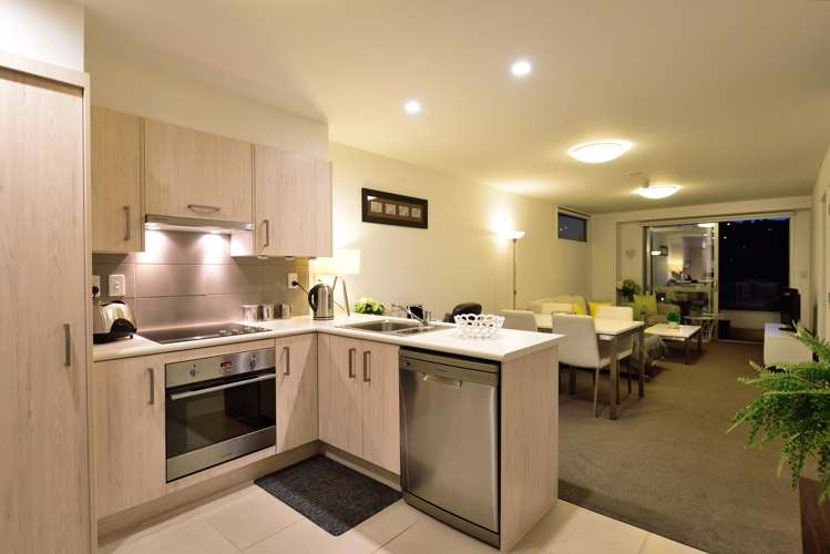 111/17 Link Crescent Stanmore Bay_8