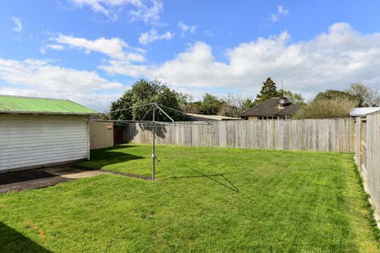 42 Montgomery Crescent Bader_11