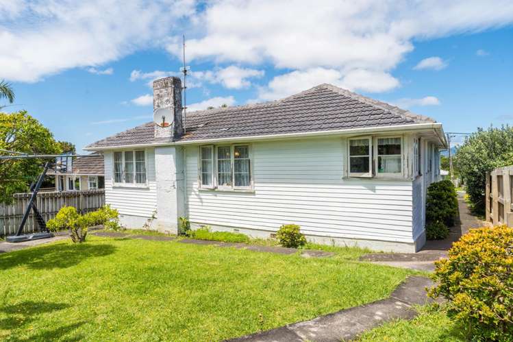 13 Waione Avenue Te Atatu Peninsula_17