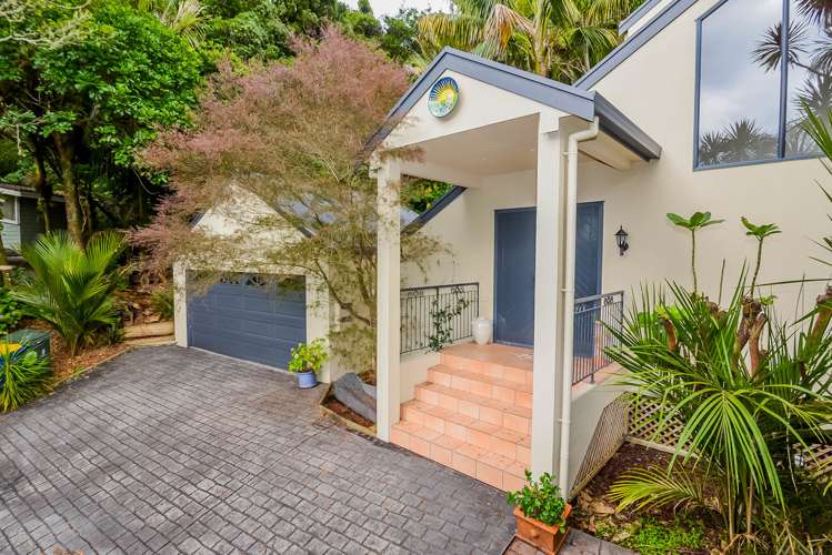 35 Park Road Titirangi_16