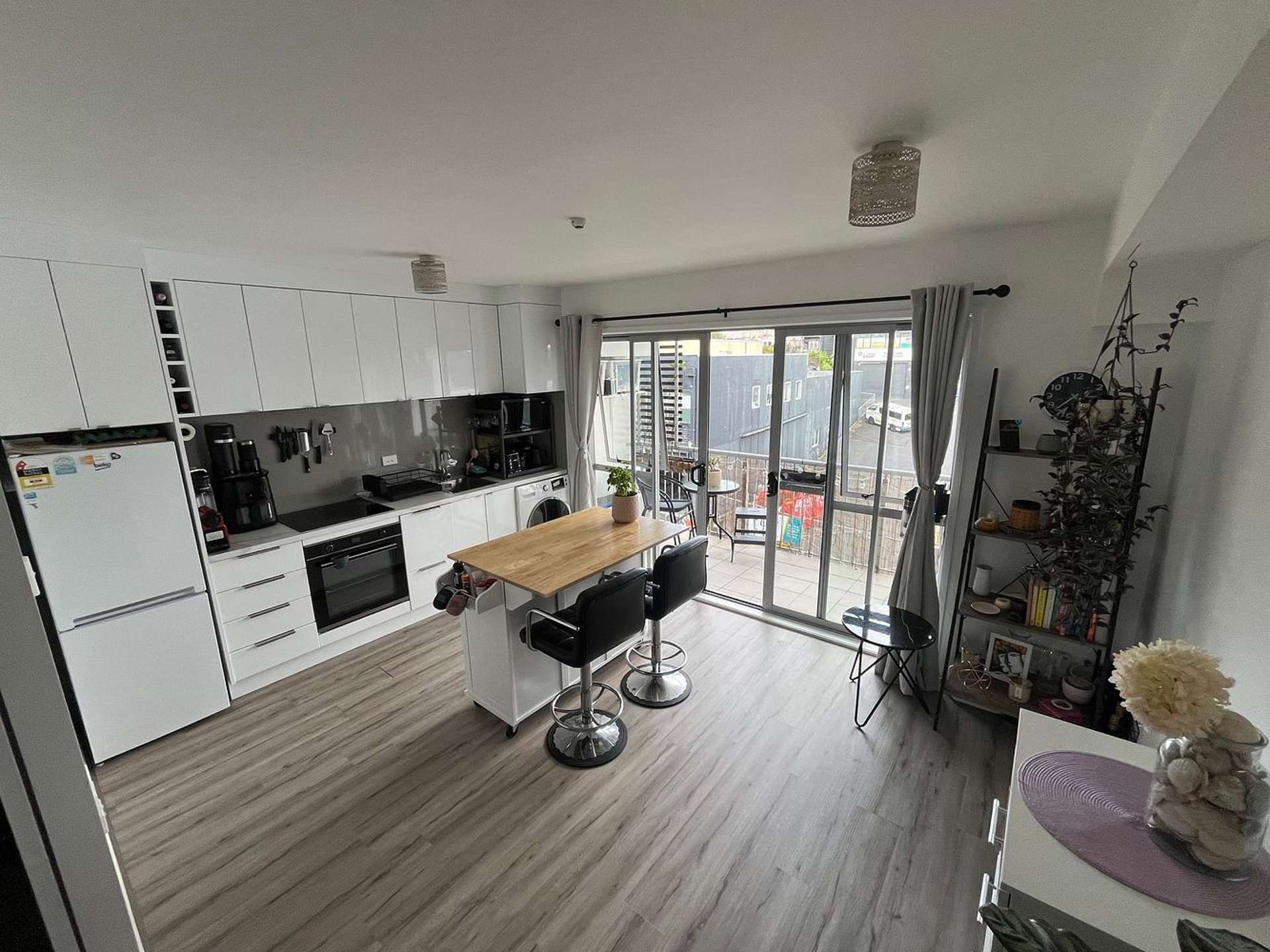 201/10 Flower Street Eden Terrace_0