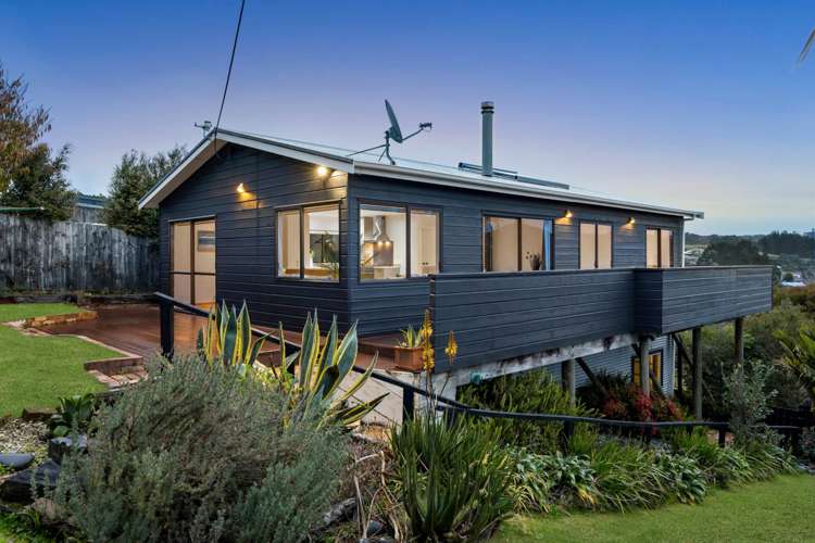 2b Hammond Avenue Hatfields Beach_15