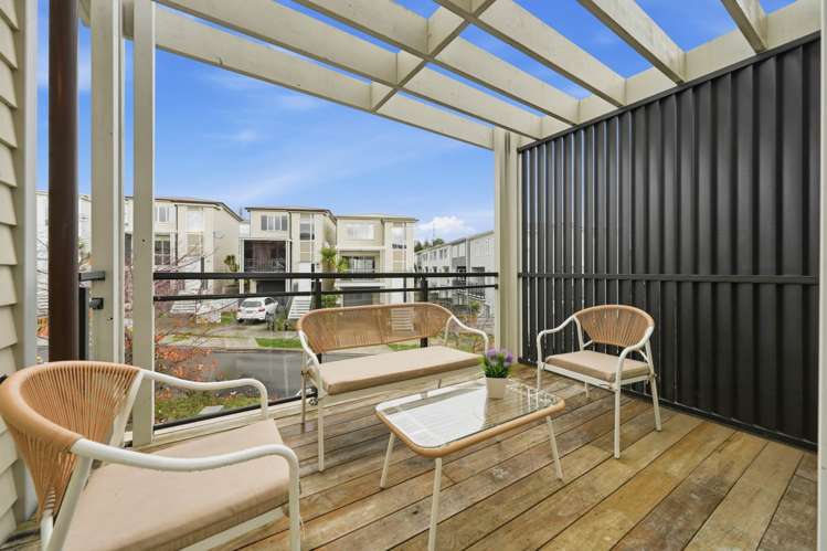 5 Panakenake Way Flat Bush_7