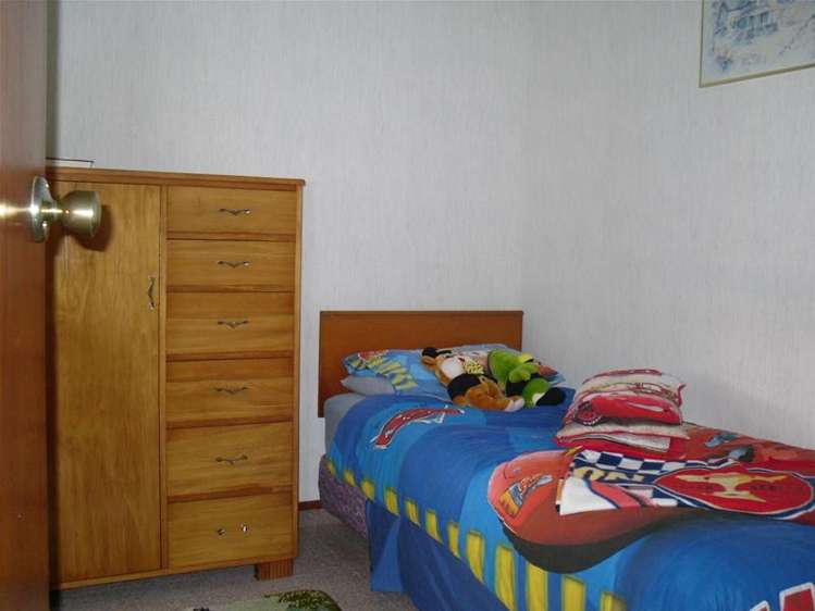 111 Brecon Road Stratford_10