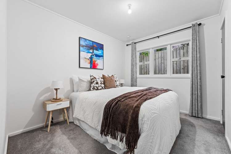 25a Hewlett Road Massey_11