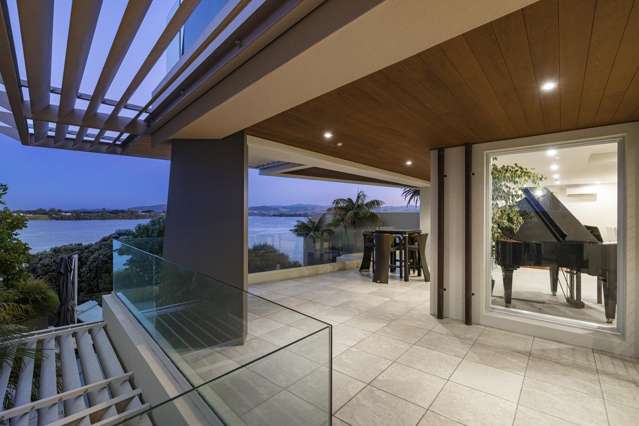 Boutique Luxury Apartment with Waterfront Access