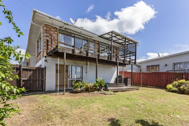 2/83b Glengarry Road Glen Eden_17