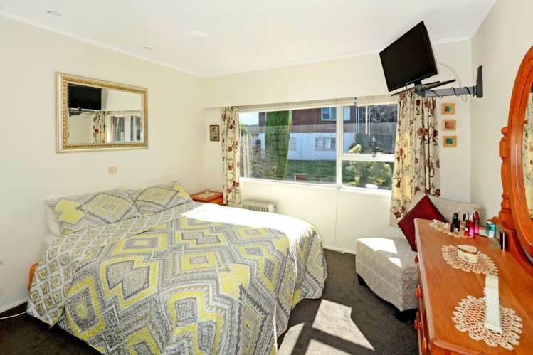 1/14 Pamela Place New Lynn_11