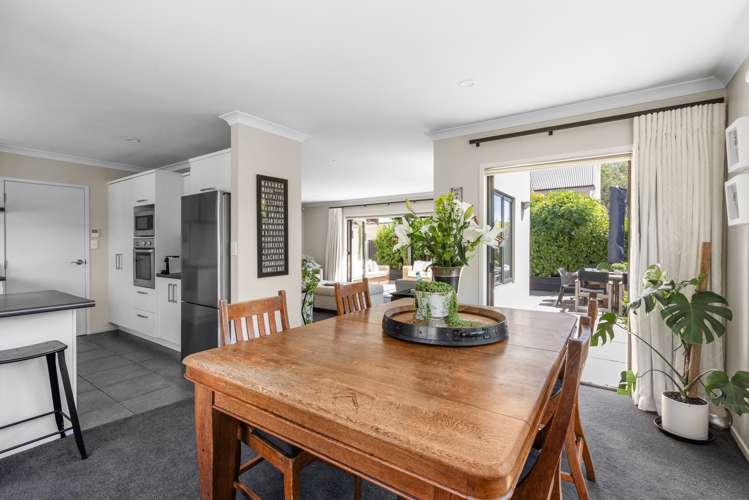 2/11 Te Aute Road Havelock North_8