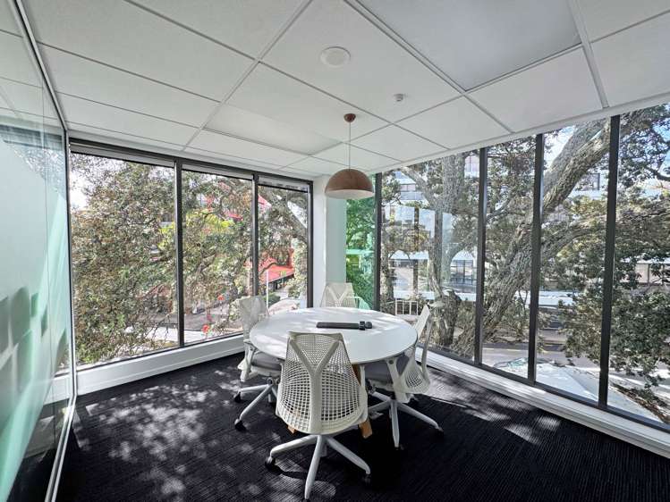 Level 2/132 Hurstmere Road Takapuna_2