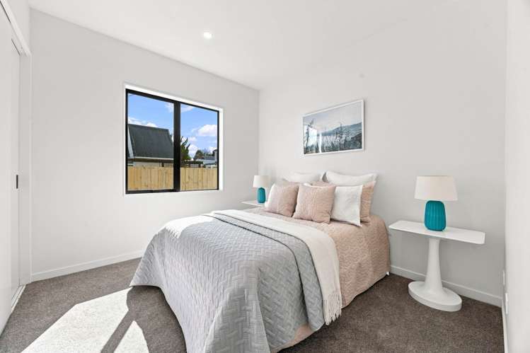 4 Furlough Road Opaheke_11