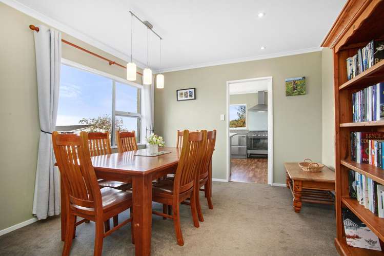 11 Camellia Terrace Maungaraki_12