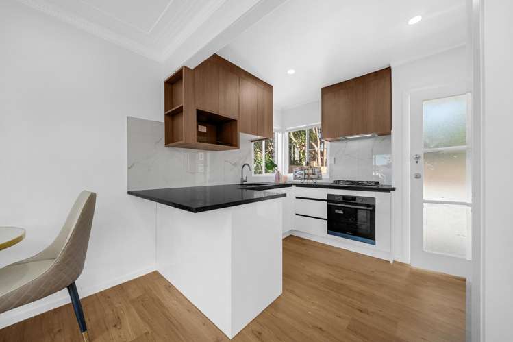 3/27 Weymouth Road_5