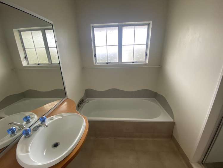 2 Picasso Grove Belmont_4