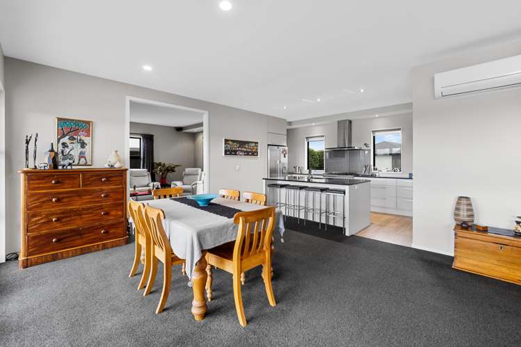 6 Trent Place Lake Hood_8