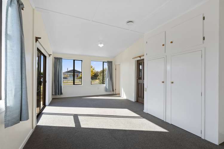 6 Brian Bary Street Redwoodtown_22