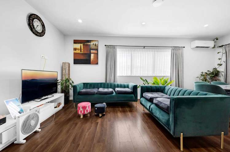 4 Tims Crescent Flat Bush_9