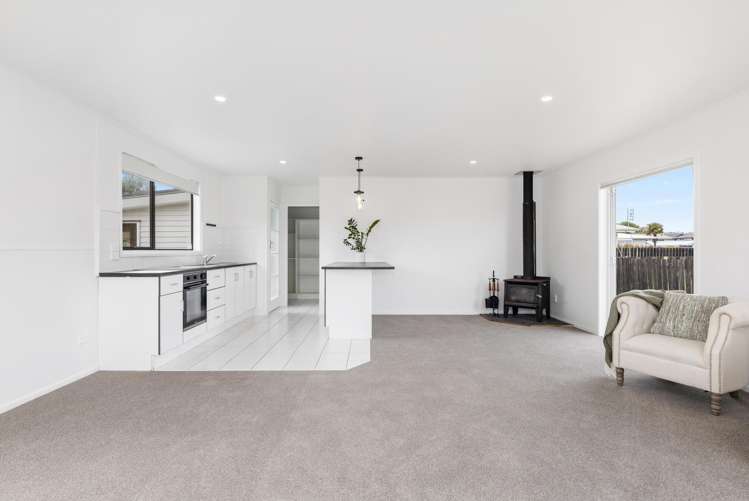 17 Duke Avenue Pukekohe_3