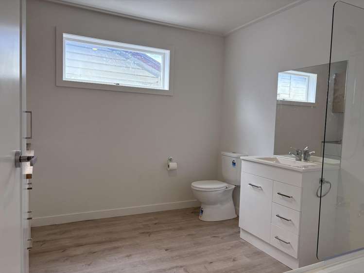 18 Dickson Street 1052_3