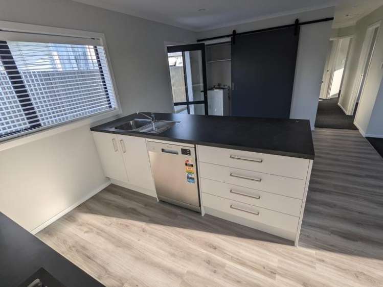  A/2 Miro Street Levin_7